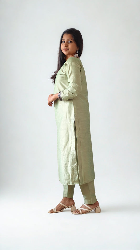 Semi Raw Silk Straight kurti