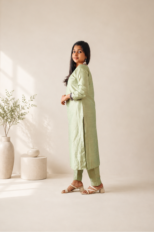 Semi Raw Silk Straight kurti