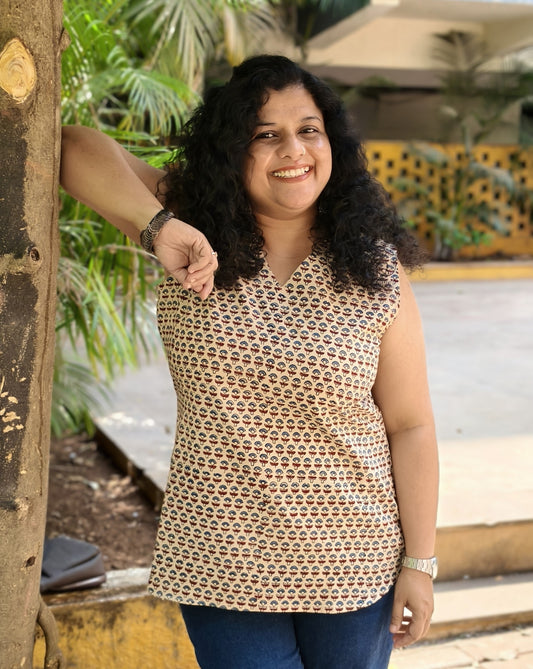 Natural Handblock Short Top