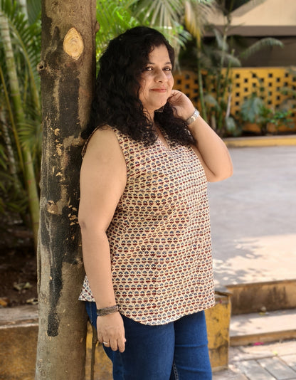 Natural Handblock Short Top