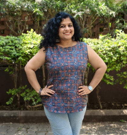 Natural Handblock Short Top