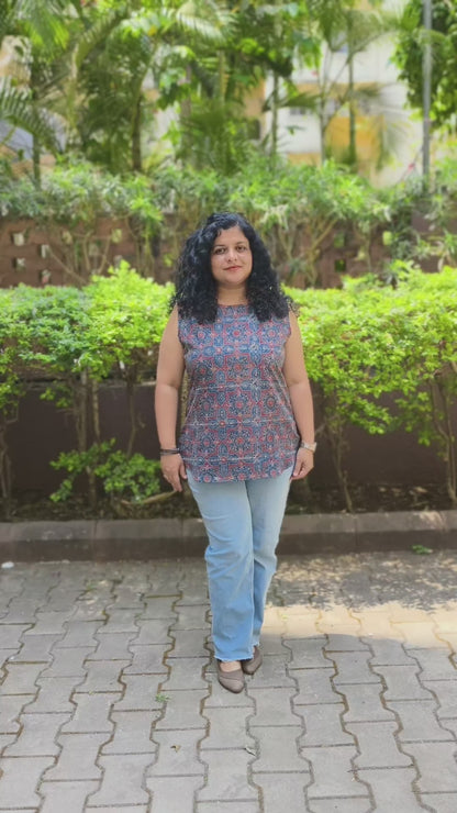 Natural Handblock Short Top
